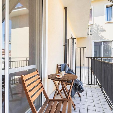 Lilly House - Travaco Siccomario - By Host4U Apartment San Martino Siccomario Exterior foto