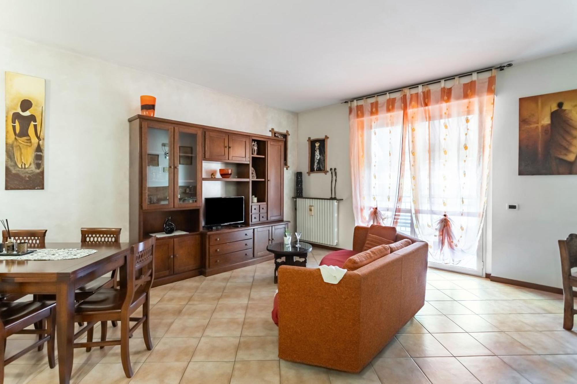 Lilly House - Travaco Siccomario - By Host4U Apartment San Martino Siccomario Exterior foto